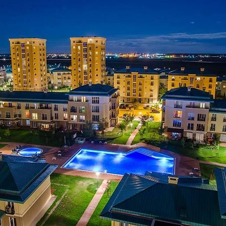 Luxury Apartment With Pool In North Bucharest Cretuleasca Exteriér fotografie